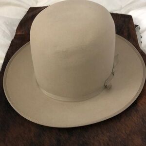 John B Stetson Open Road silver belly hat in orignal box.